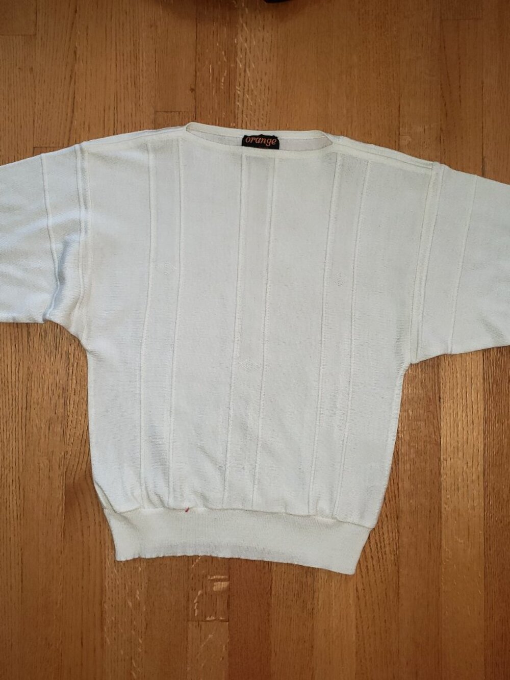 Vintage White Made in Italy Women's lightweight Sweater Batwing sleeve, 1970's